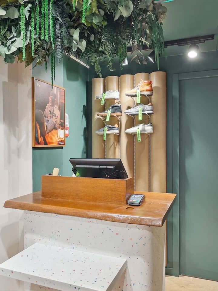 Boutique de prêt-à-porter à Paris